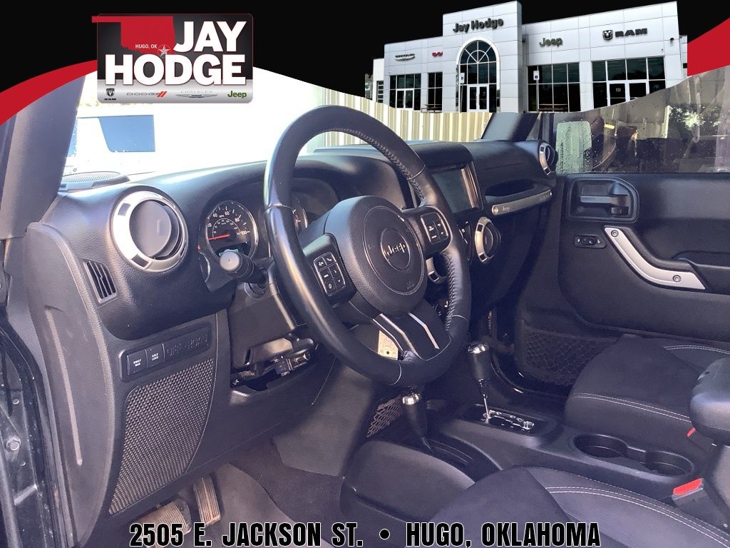 2017 Jeep Wrangler Unlimited Rubicon photo 19