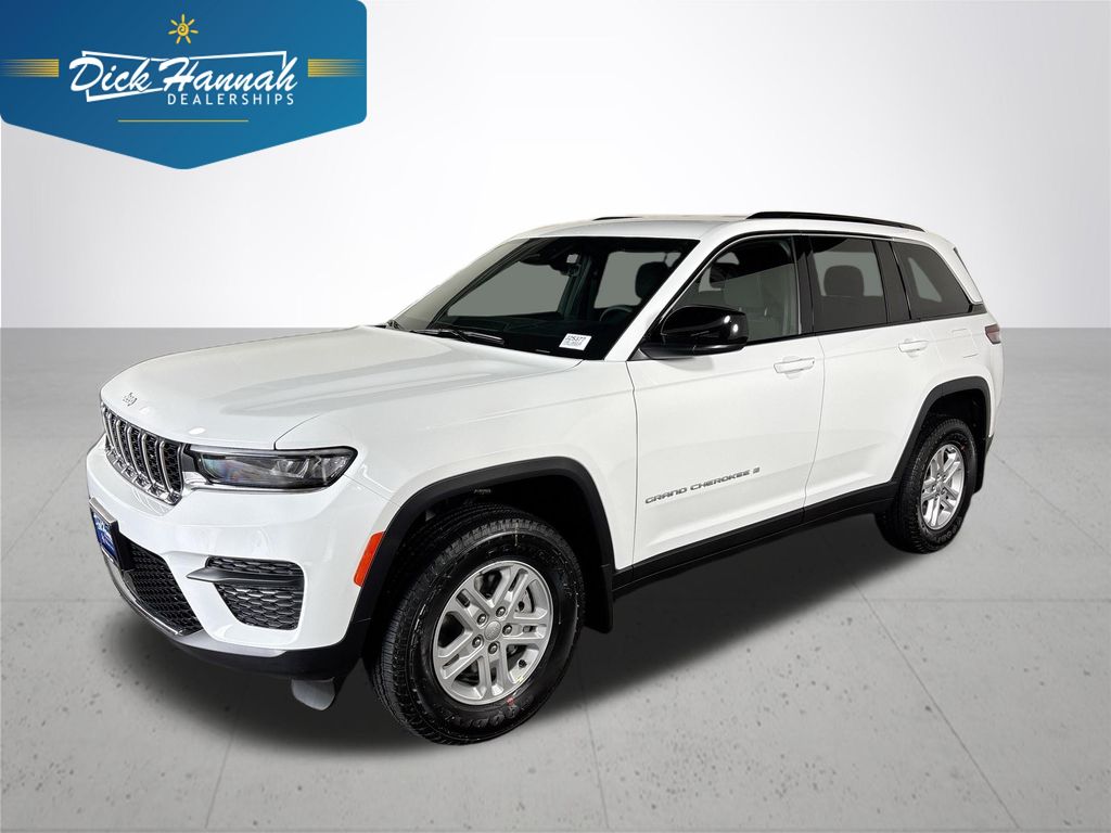 2025 Jeep Grand Cherokee Laredo's photo