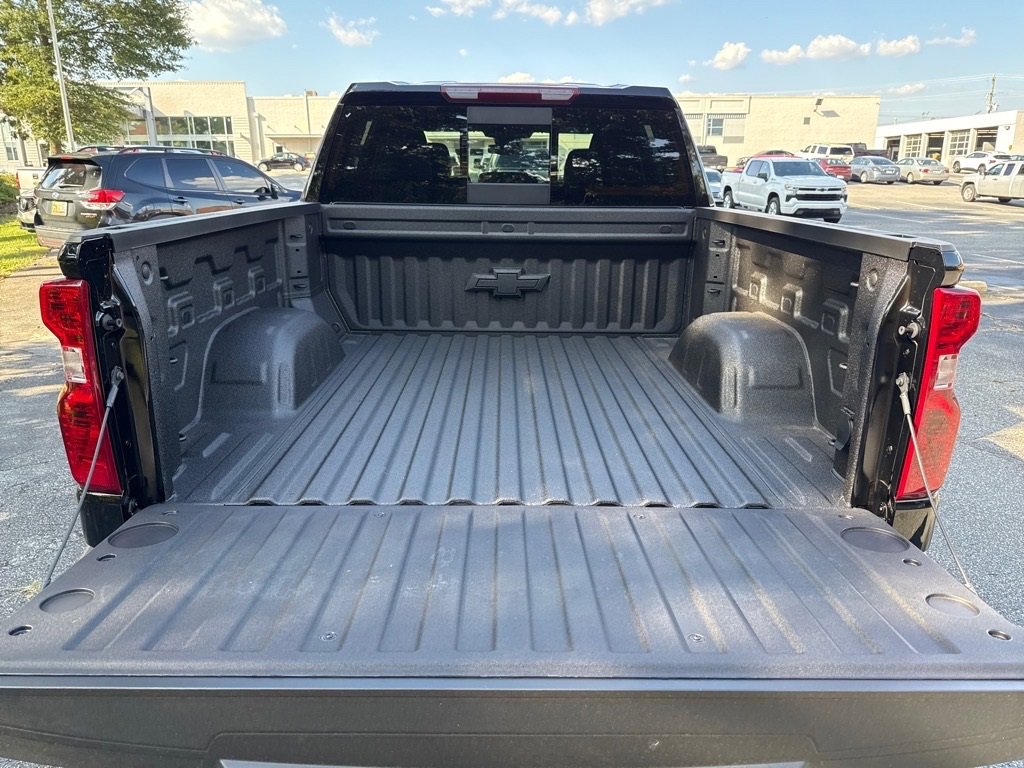 2026 Chevrolet Silverado 1500 photo 2