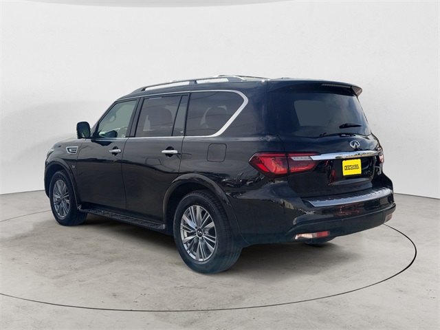 2019 Infiniti QX80 Luxe photo 3