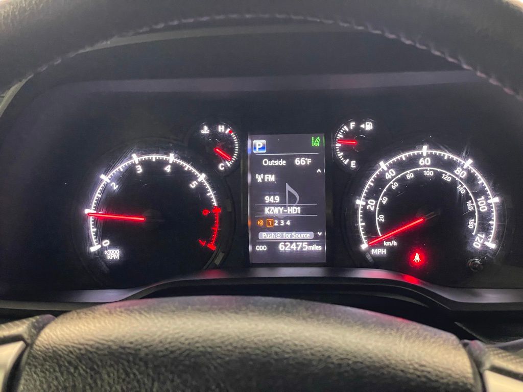 2023 Toyota 4Runner SR5 Premium photo 16