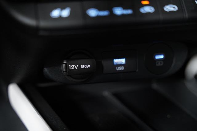 2025 Hyundai Elantra Hybrid Limited photo 13