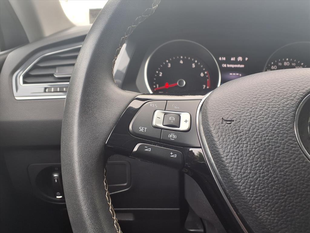 2021 Volkswagen Tiguan SE photo 14