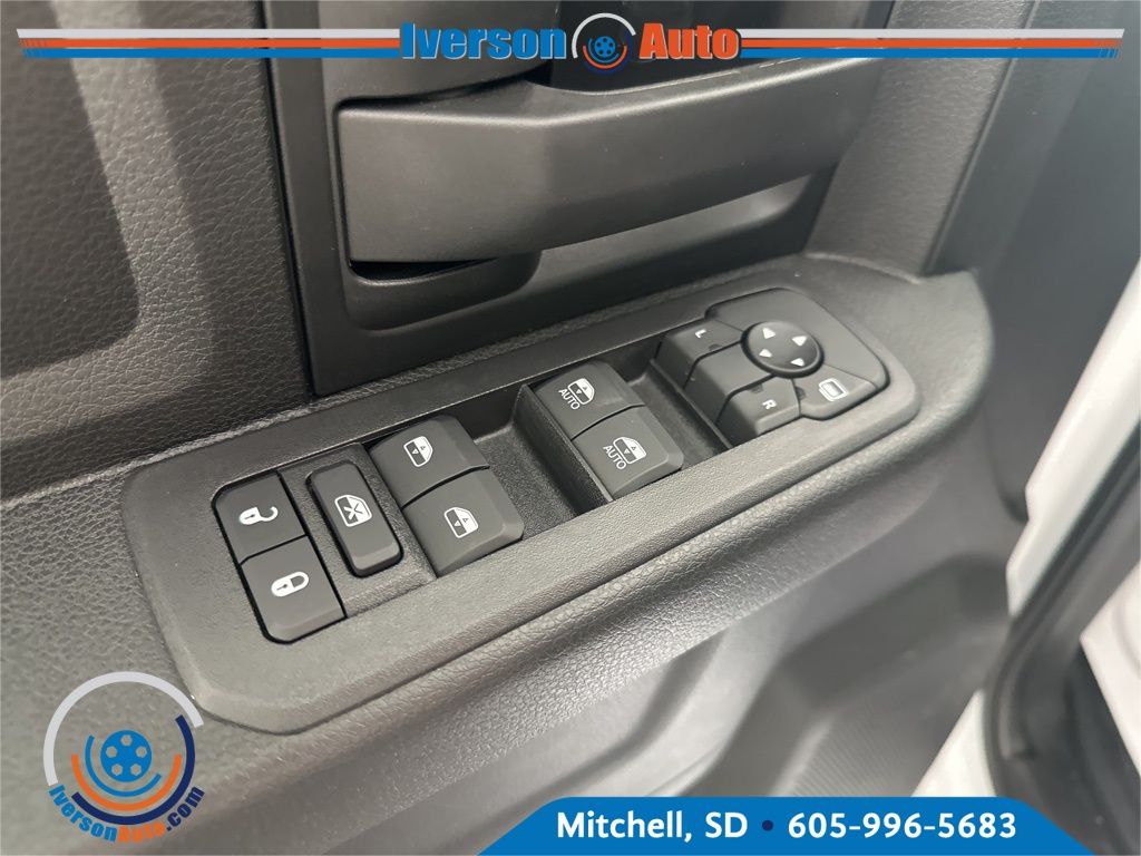 2025 Ram 2500 Tradesman photo 10