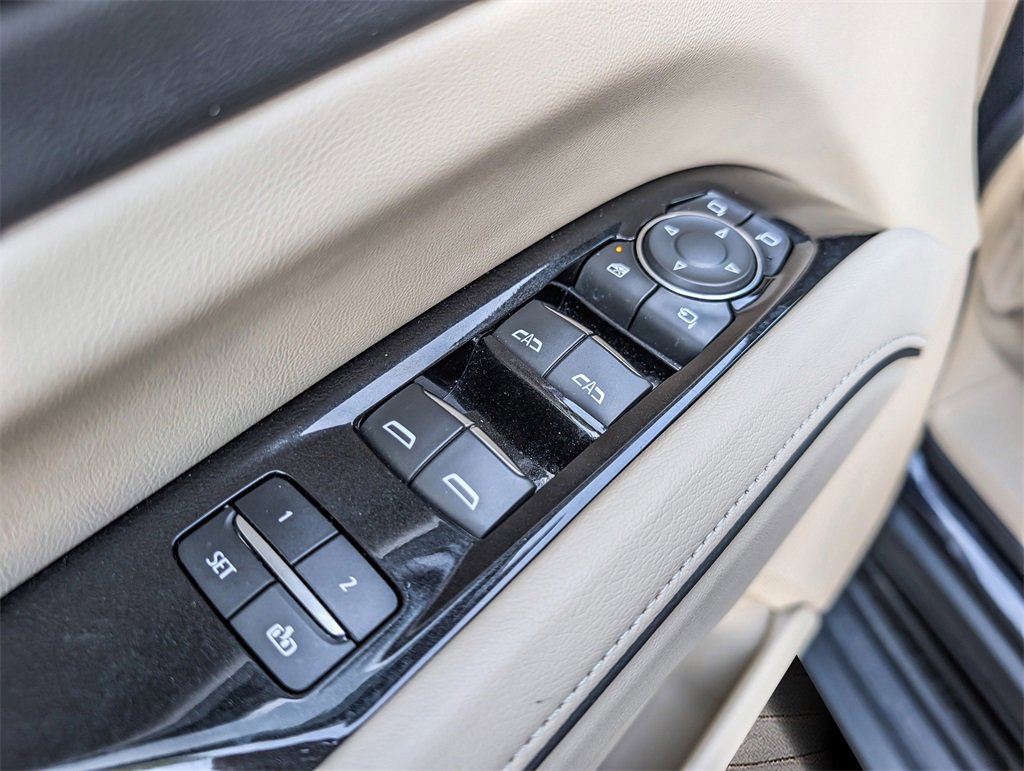2023 Cadillac Escalade Premium Luxury photo 13