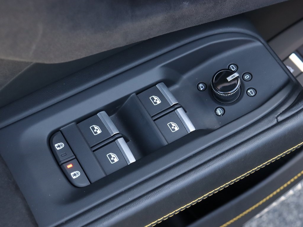 2022 Lamborghini Urus photo 15