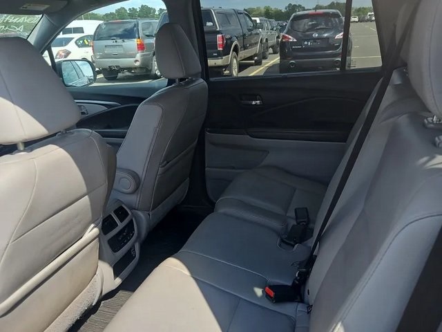 2022 Honda Pilot Special Edition photo 10
