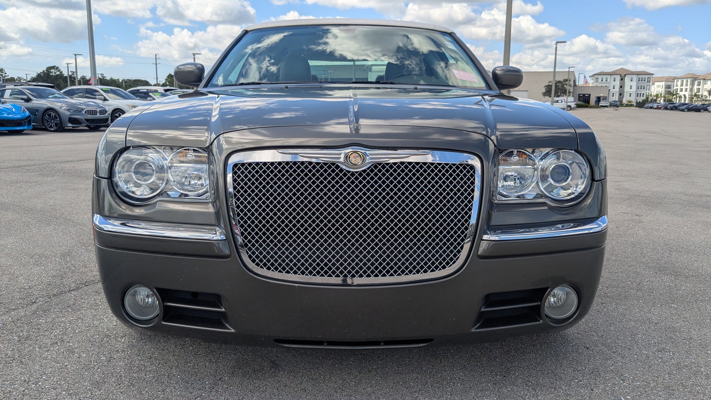2008 Chrysler 300 Limited photo 2