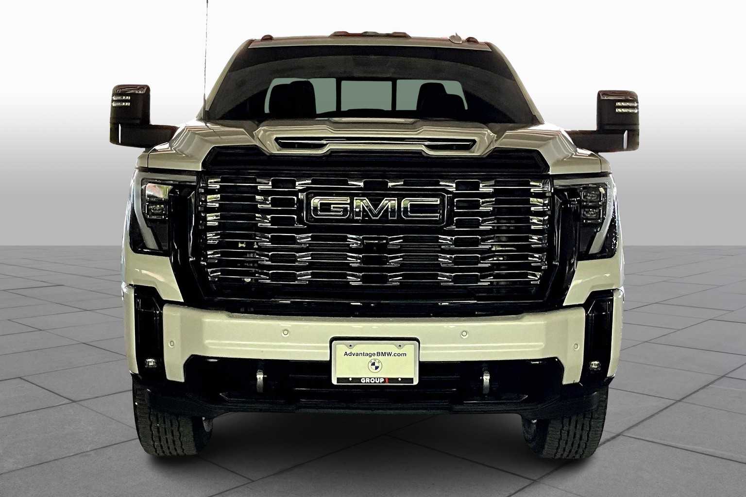 2025 Gmc Sierra HD Denali Ultimate photo 2