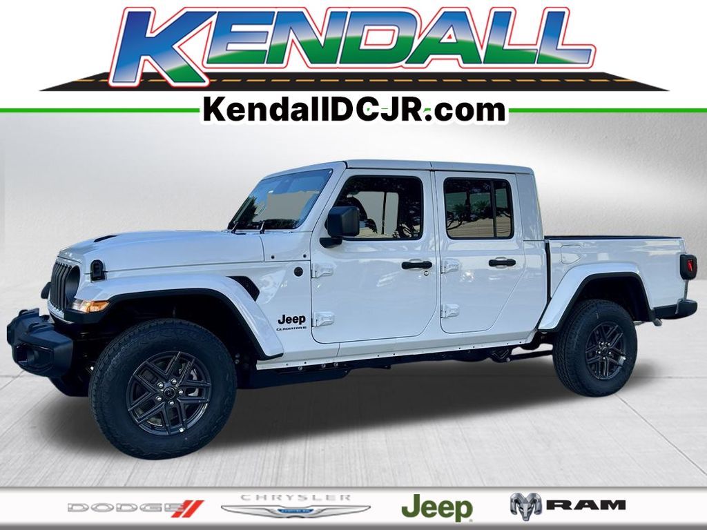 2026 Jeep Gladiator Sport S's photo