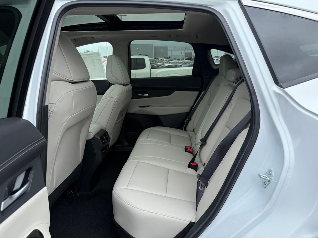 2025 Nissan Murano SL photo 2