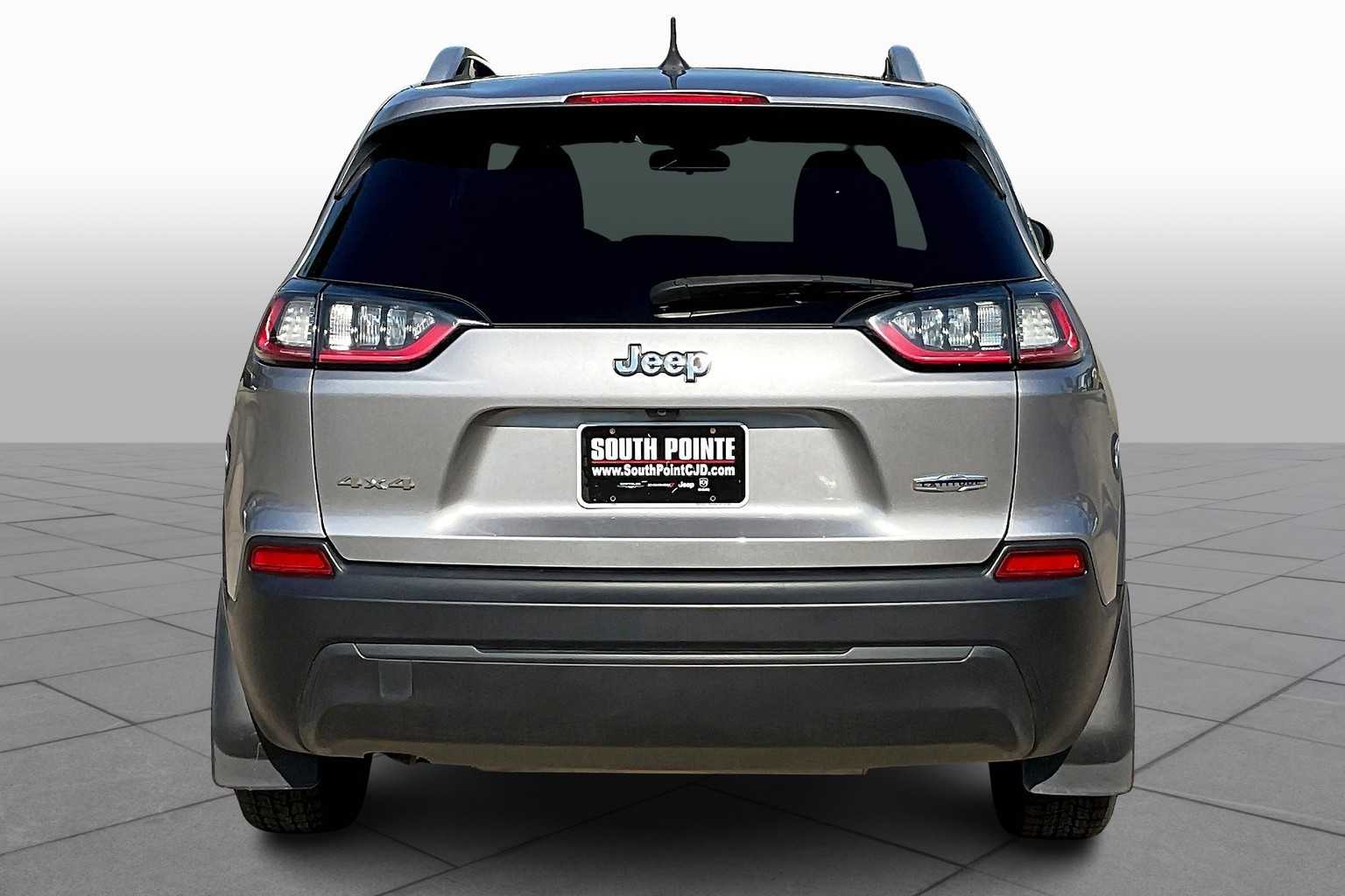 2019 Jeep Cherokee Latitude photo 4