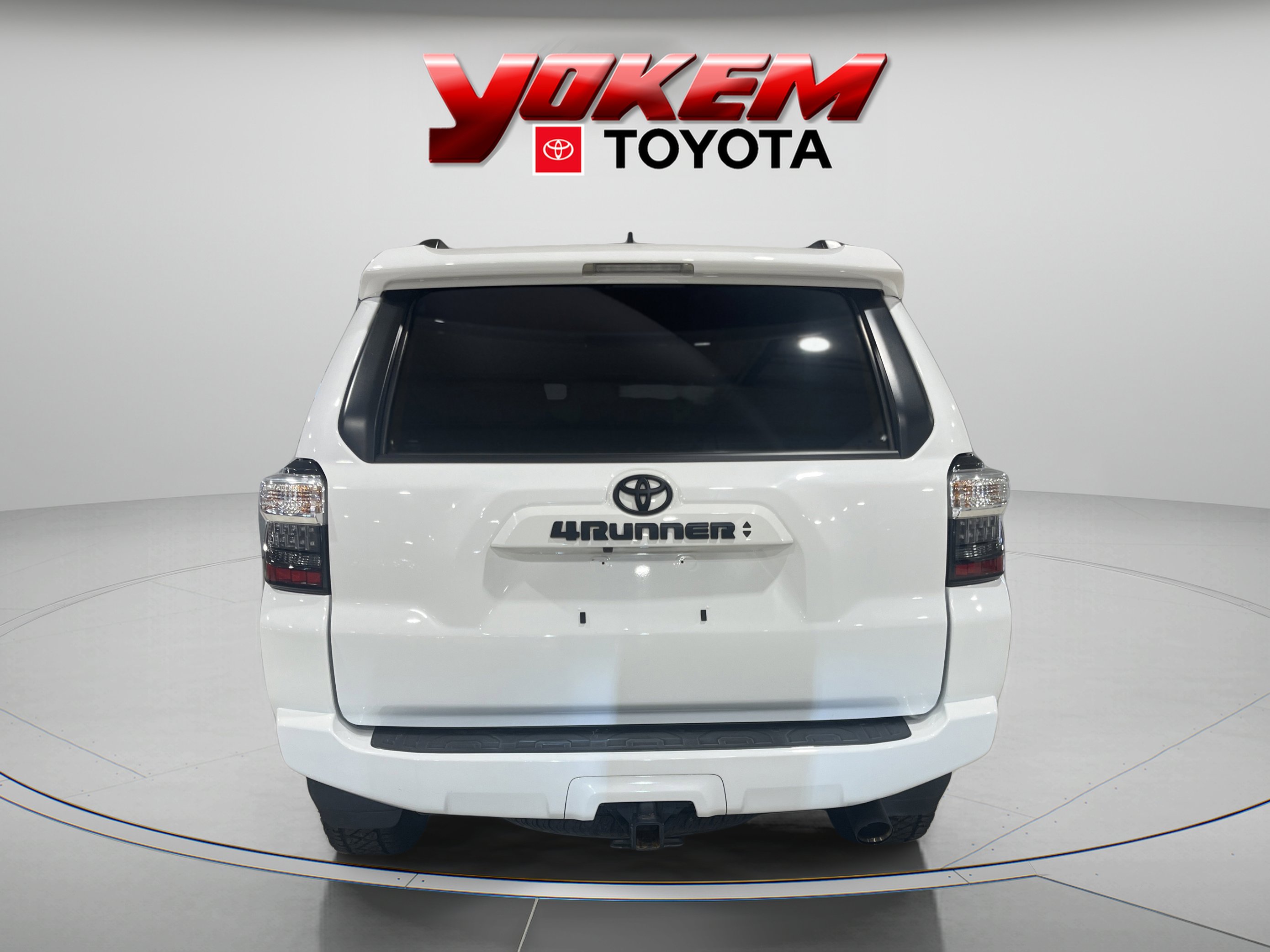 2022 Toyota 4Runner SR5 Premium photo 4