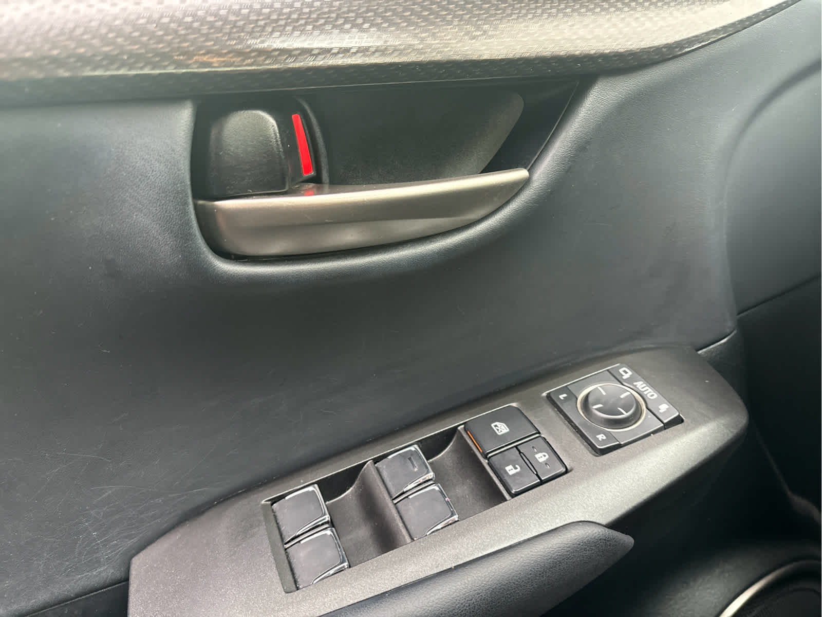 2021 Lexus NX 300h photo 17