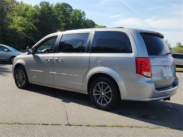 2017 Dodge Grand Caravan SXT photo 5