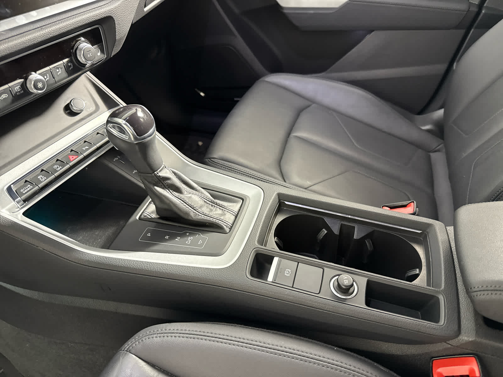 2022 Audi Q3 S line Premium Plus photo 27