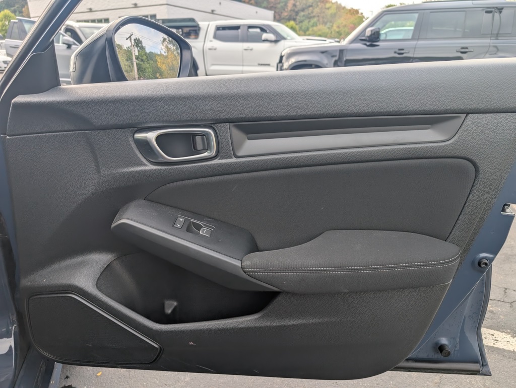 2025 Honda Civic Sport photo 21