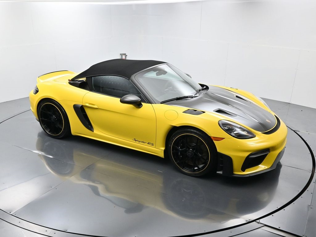 2024 Porsche Boxster Spyder photo 26