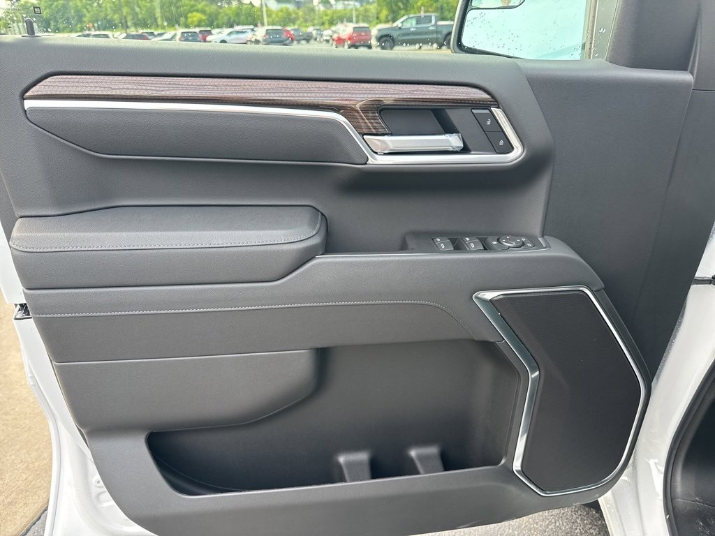 2026 Chevrolet Silverado 1500 LT photo 28