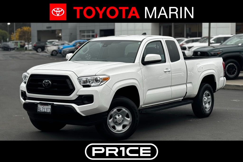 2023 Toyota Tacoma SR's photo