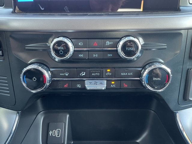 2025 Ford F-150 Lightning photo 27