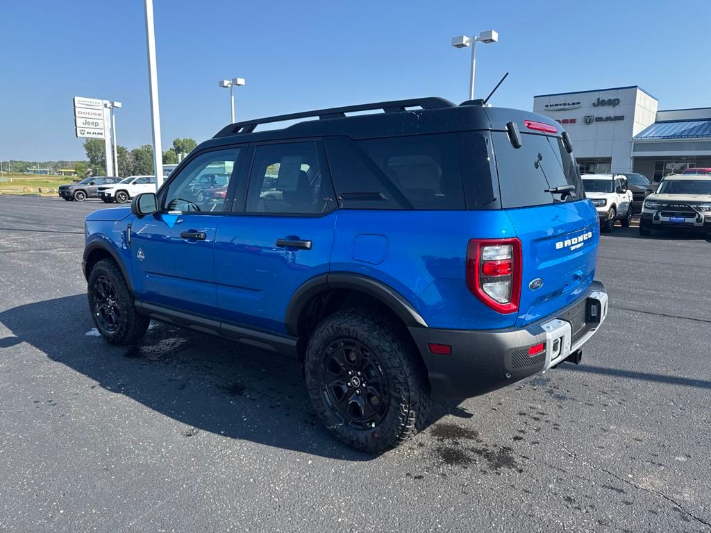 2025 Ford Bronco Sport Outer Banks photo 2