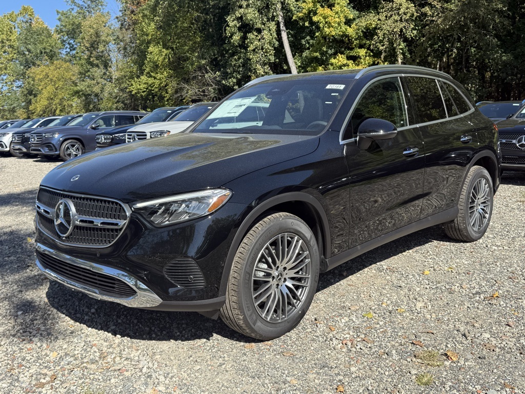 2026 Mercedes Benz GLC 300 4MATIC photo 3