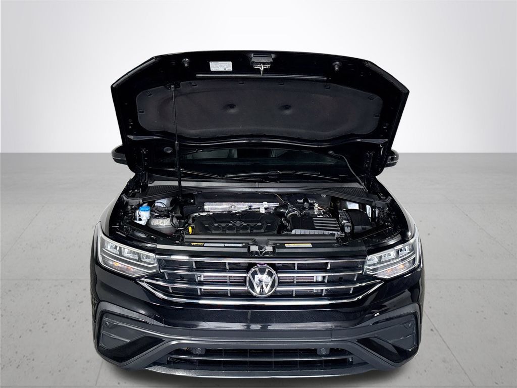 2022 Volkswagen Tiguan SE photo 22