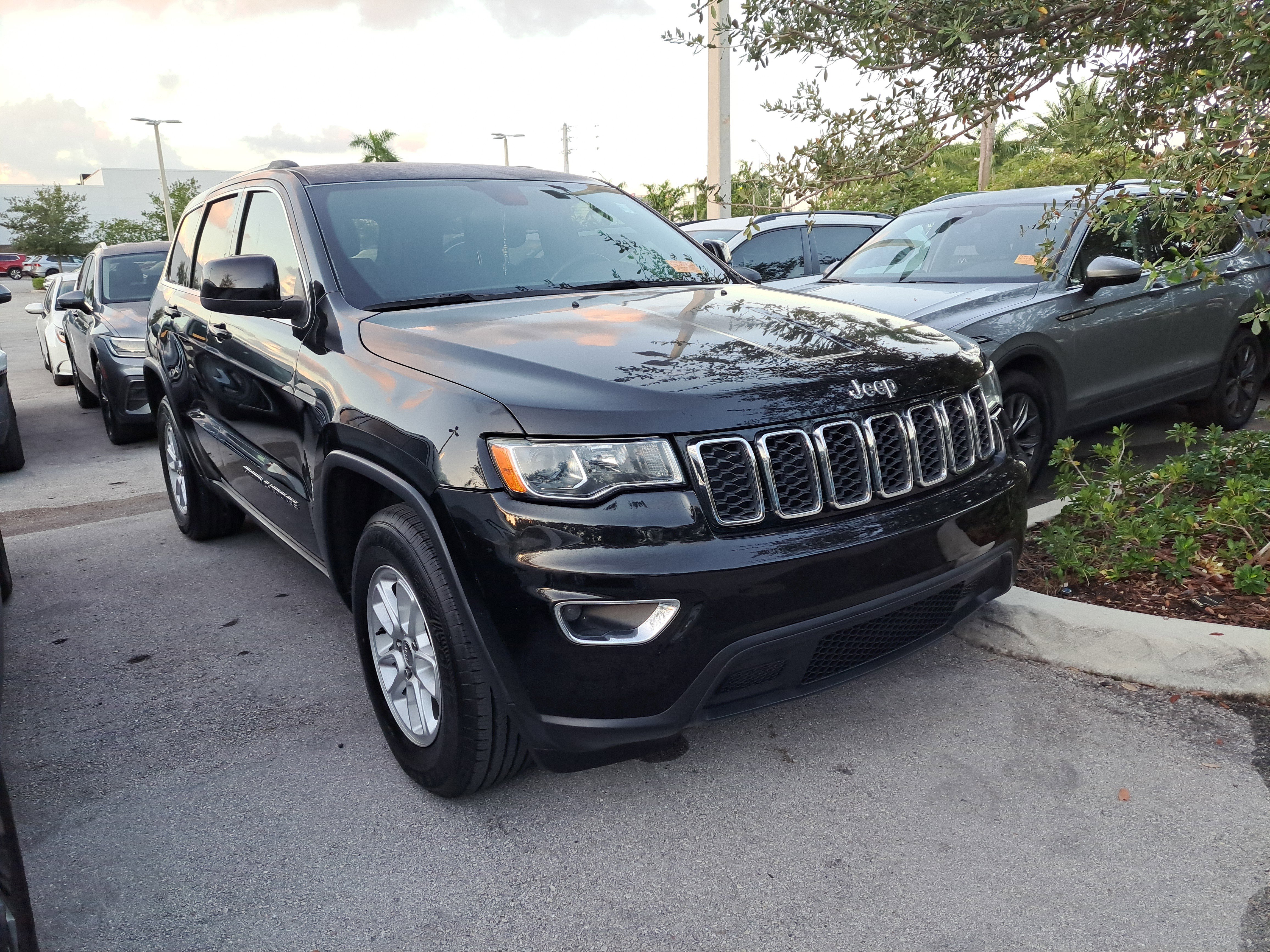 Used 2018 Jeep Grand Cherokee Laredo E with VIN 1C4RJEAGXJC172503 for sale in Opa-locka, FL