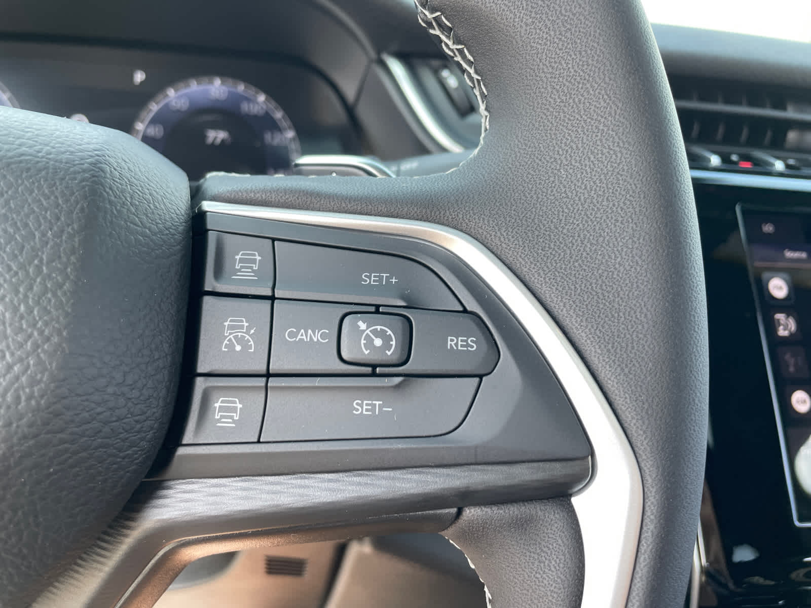 2025 Jeep Grand Cherokee Laredo X photo 21