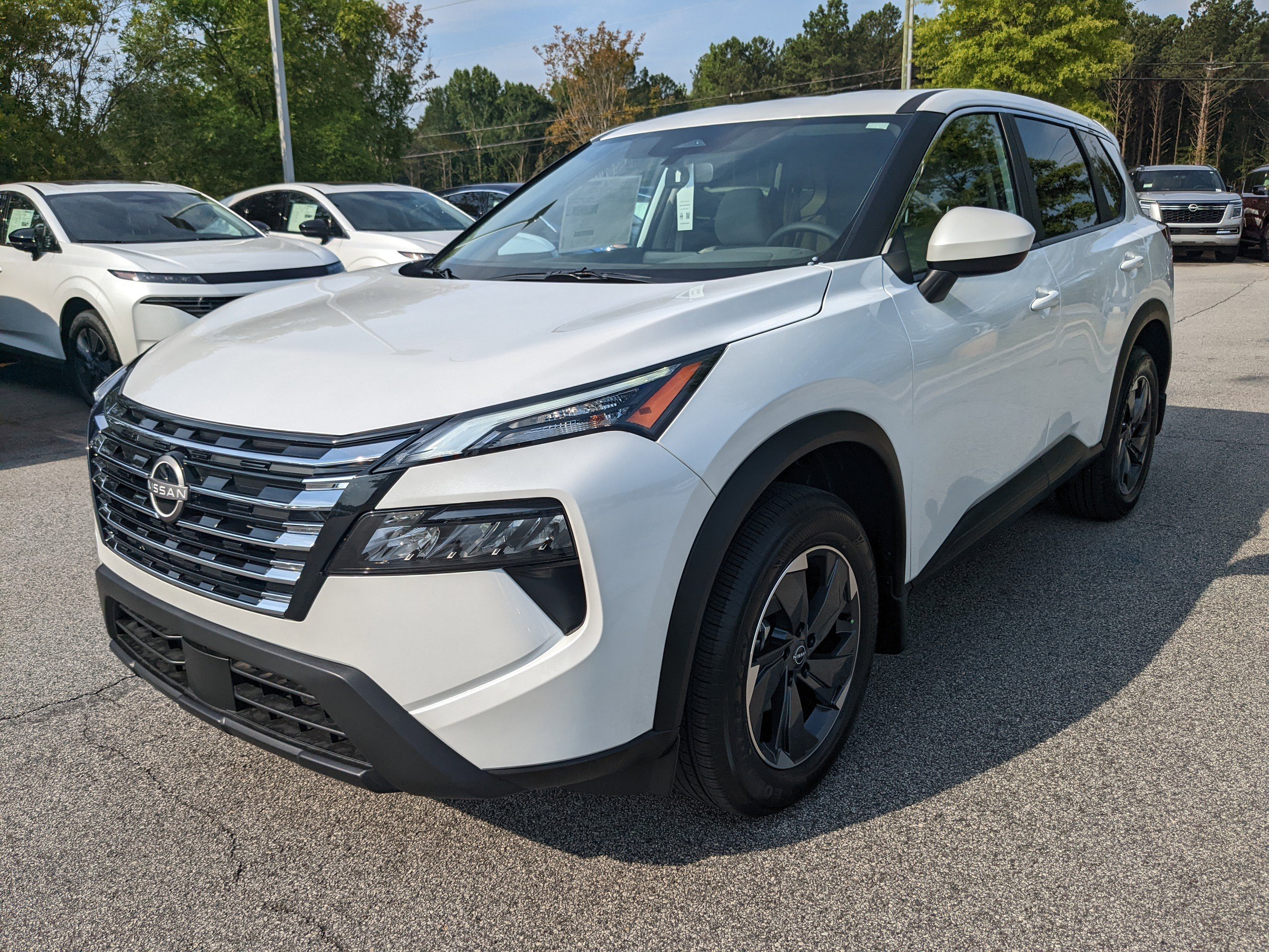 2025 Nissan Rogue SV photo 6