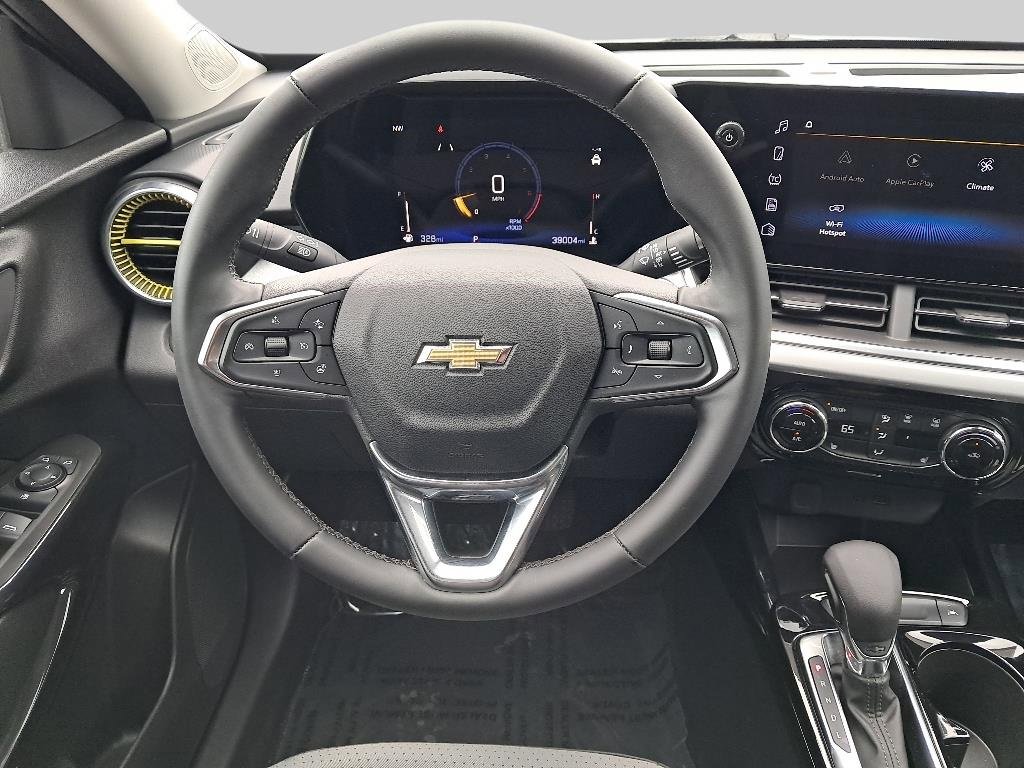 2024 Chevrolet Trax LT photo 14