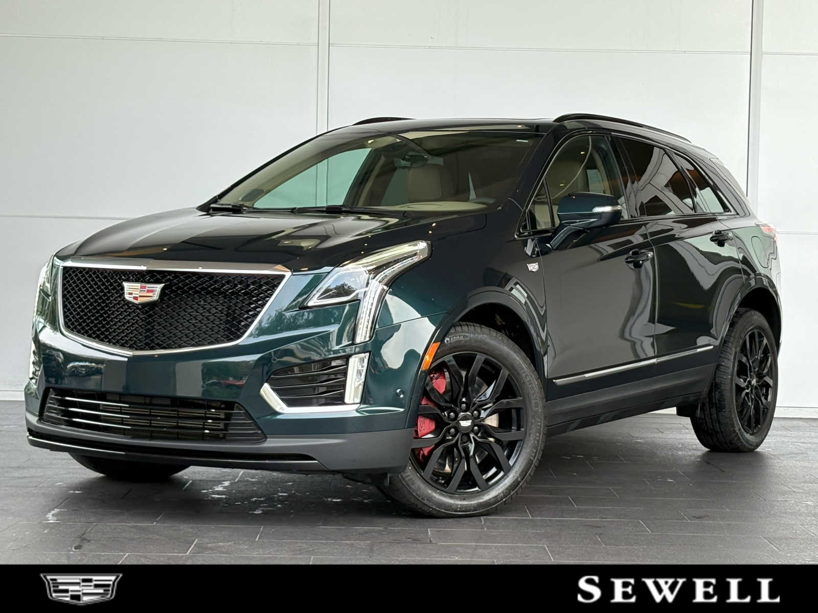 2024 Cadillac XT5 Sport's photo