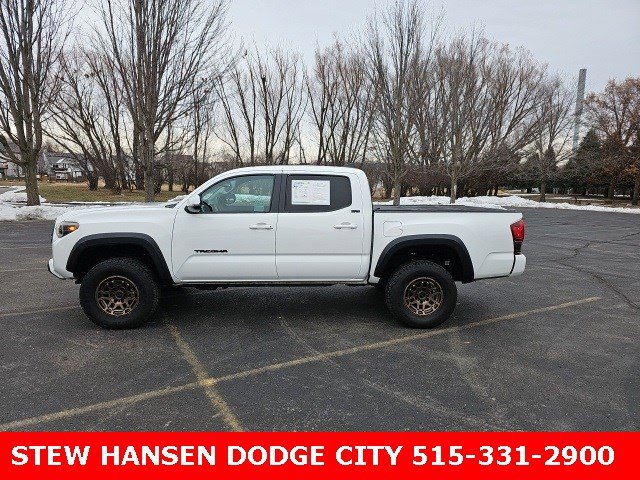 2023 Toyota Tacoma Trail's photo