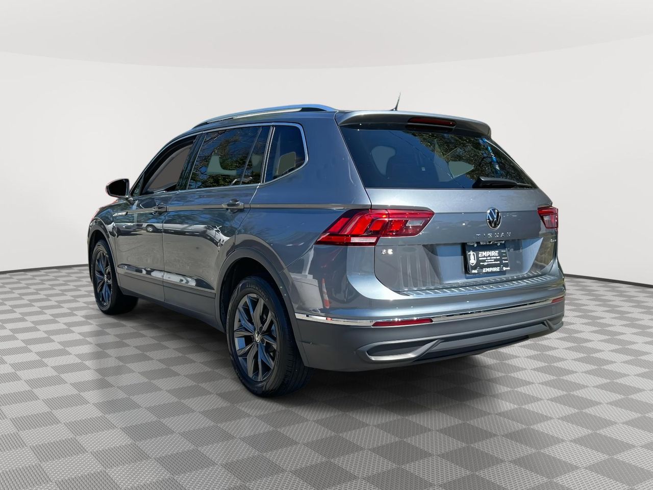 2022 Volkswagen Tiguan SE photo 4