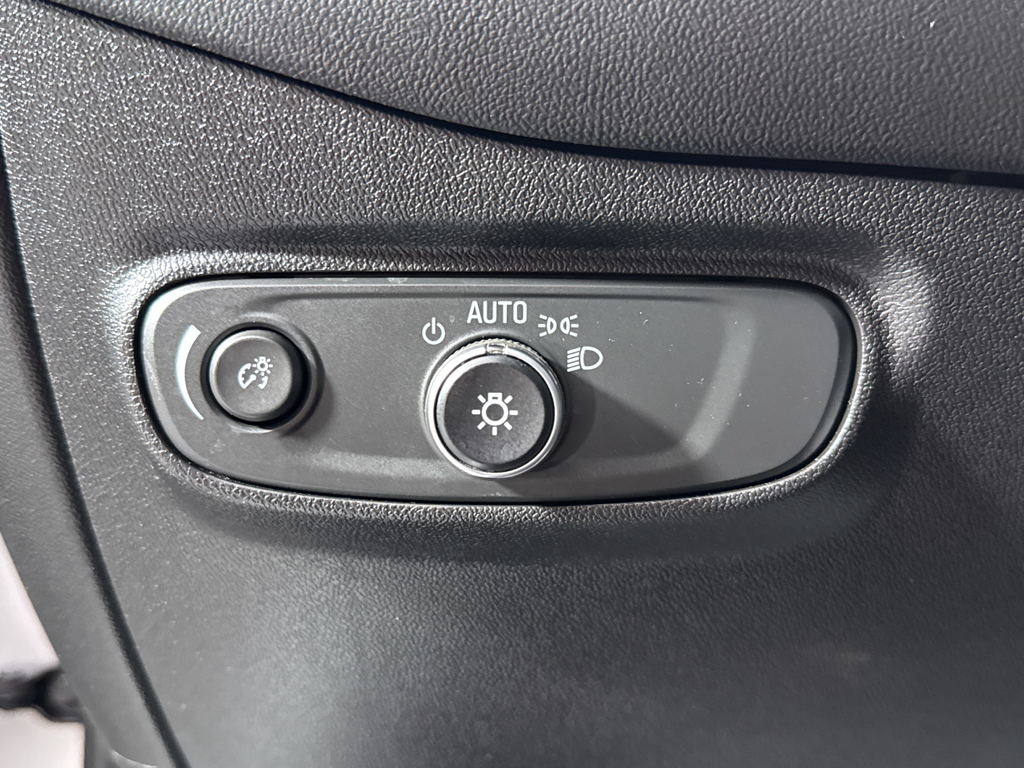 2018 Chevrolet Equinox LT photo 31