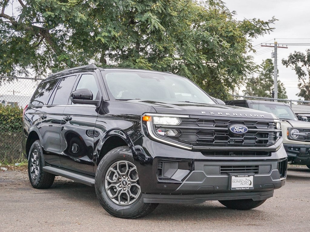 2025 Ford Expedition Active's photo