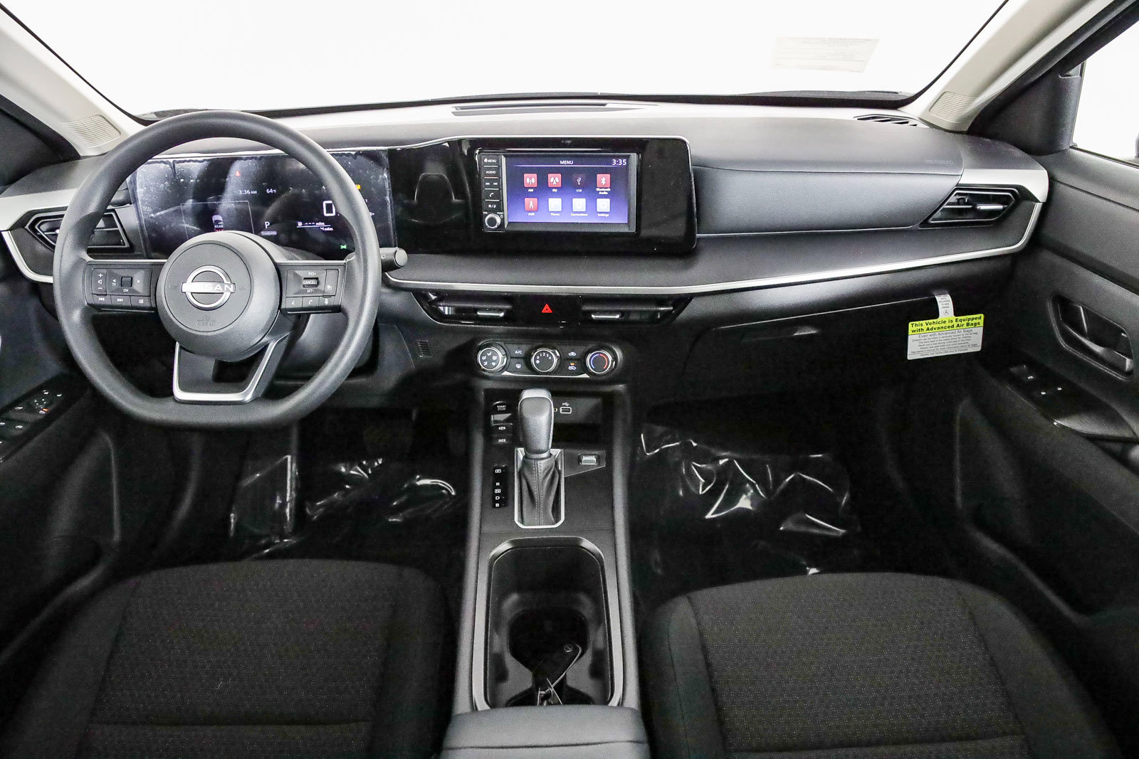 2025 Nissan Kicks S photo 13