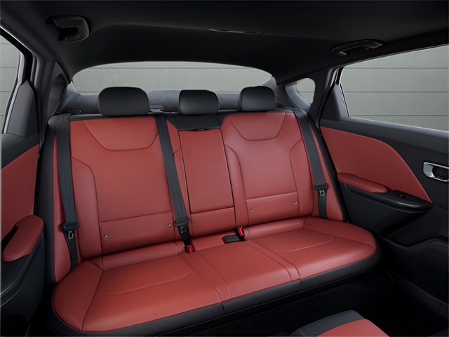 2025 Kia K4 GT-Line photo 15