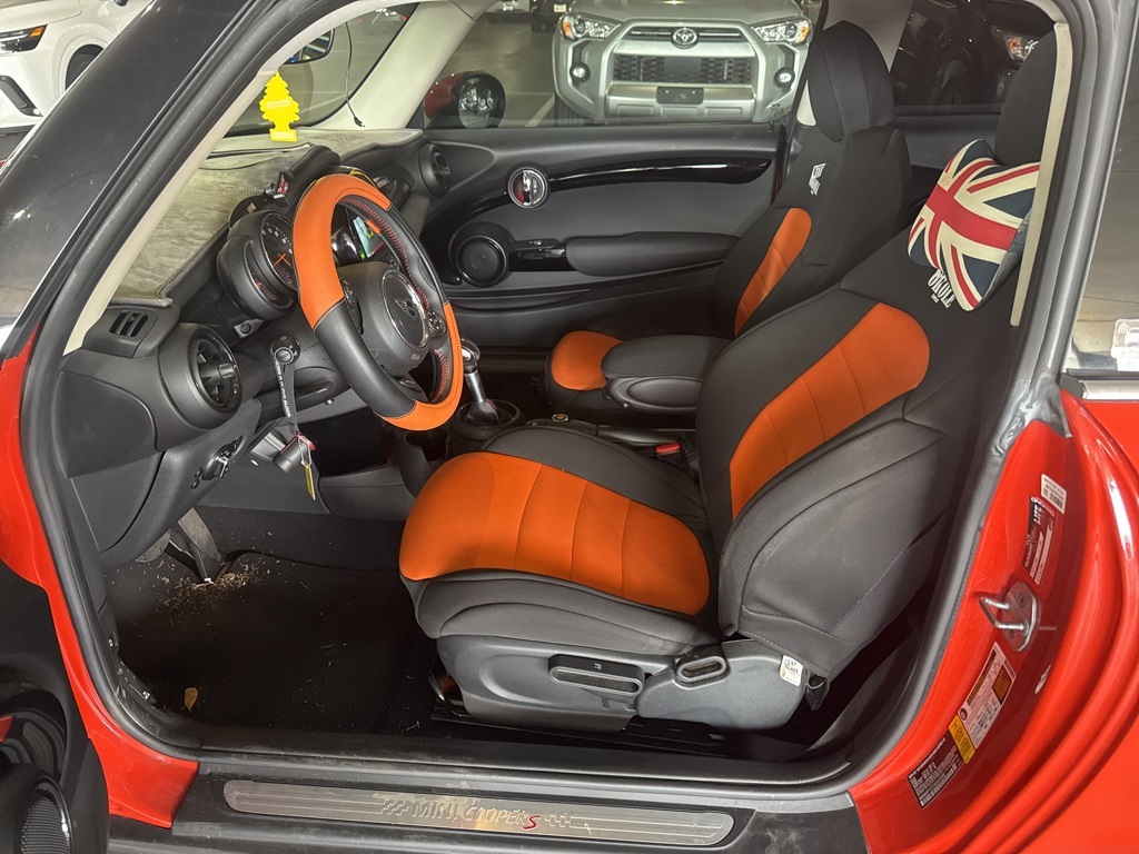 2019 Mini Cooper Hardtop S photo 2