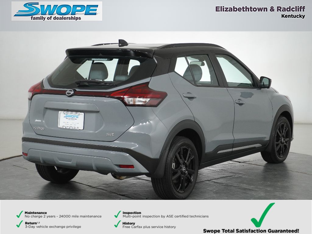 2024 Nissan Kicks SR photo 3