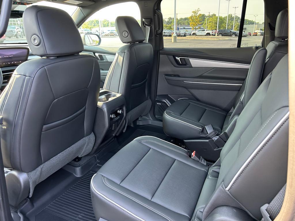 2026 Buick Enclave Preferred photo 8