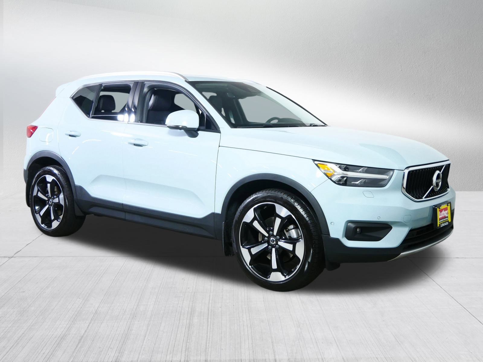 2019 Volvo XC40 Momentum