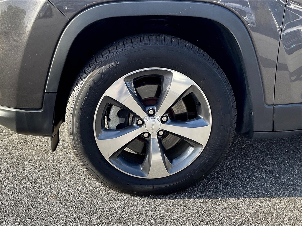 2019 Jeep Cherokee Limited photo 7