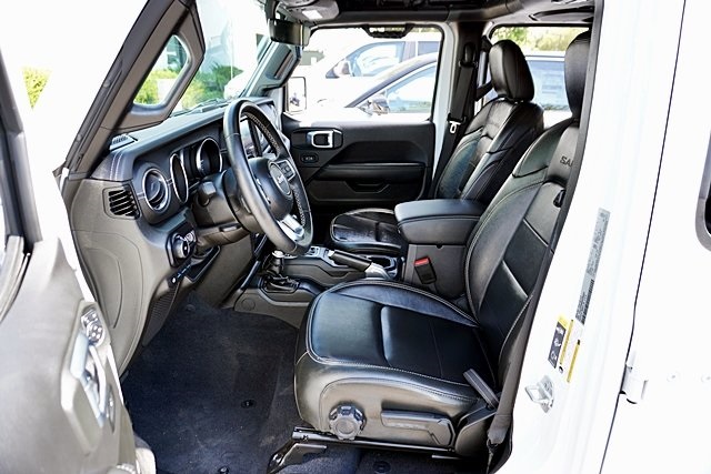 2022 Jeep Wrangler Unlimited Sahara 4xe photo 14