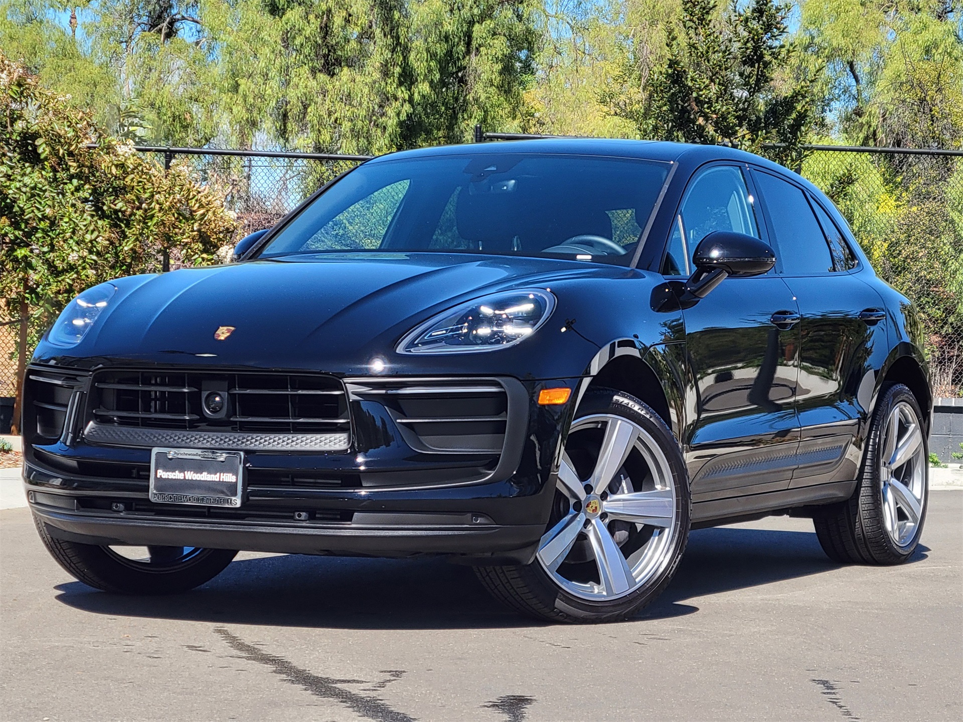 2025 Porsche Macan T