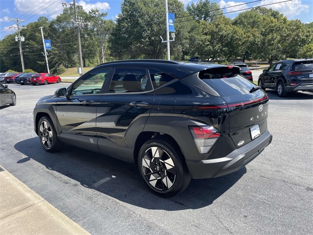 2024 Hyundai Kona SEL photo 3