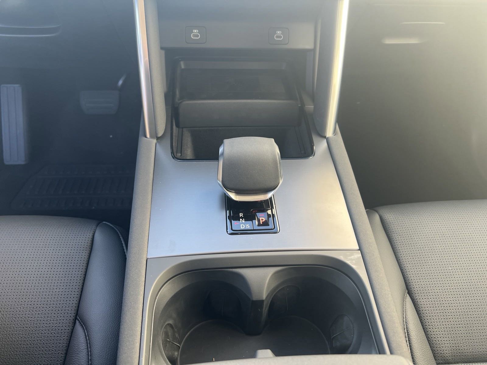 2025 Land Rover Discovery Sport S photo 12