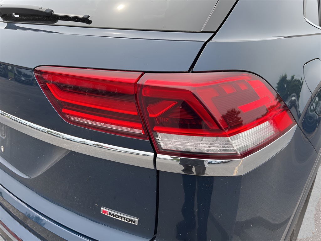 2022 Volkswagen Atlas Cross Sport V6 SE Technology photo 12