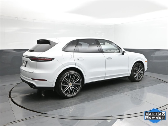 2023 Porsche Cayenne Base photo 13